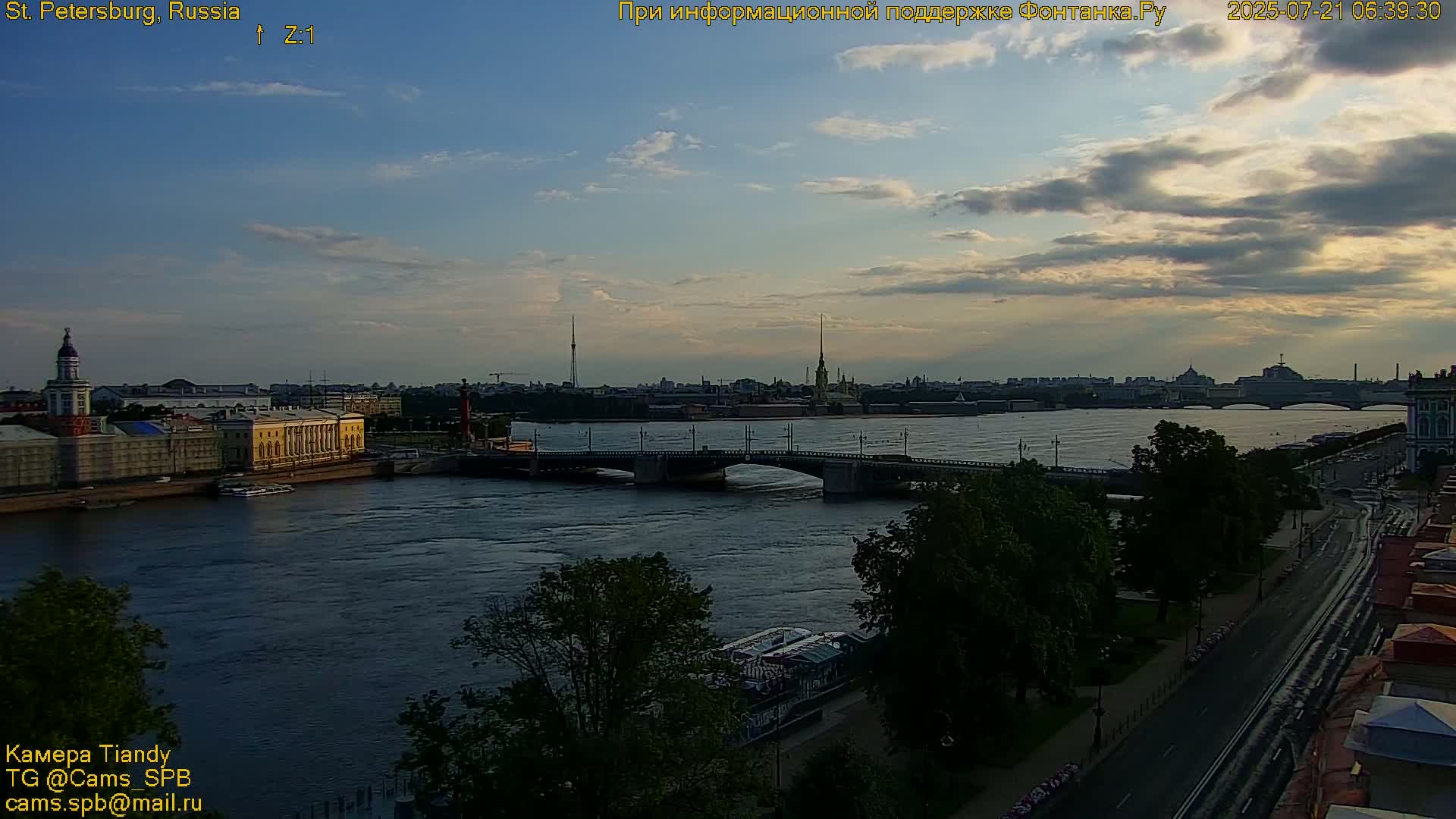 St. Petersburg, Reka Neva River Coasts Panaromic Zoom Skyline Live Cam  - Admiralteysky Okrug, Admiralteysky, Saint Petersburg, Northwestern (Severo-Zapadnyy), Russia