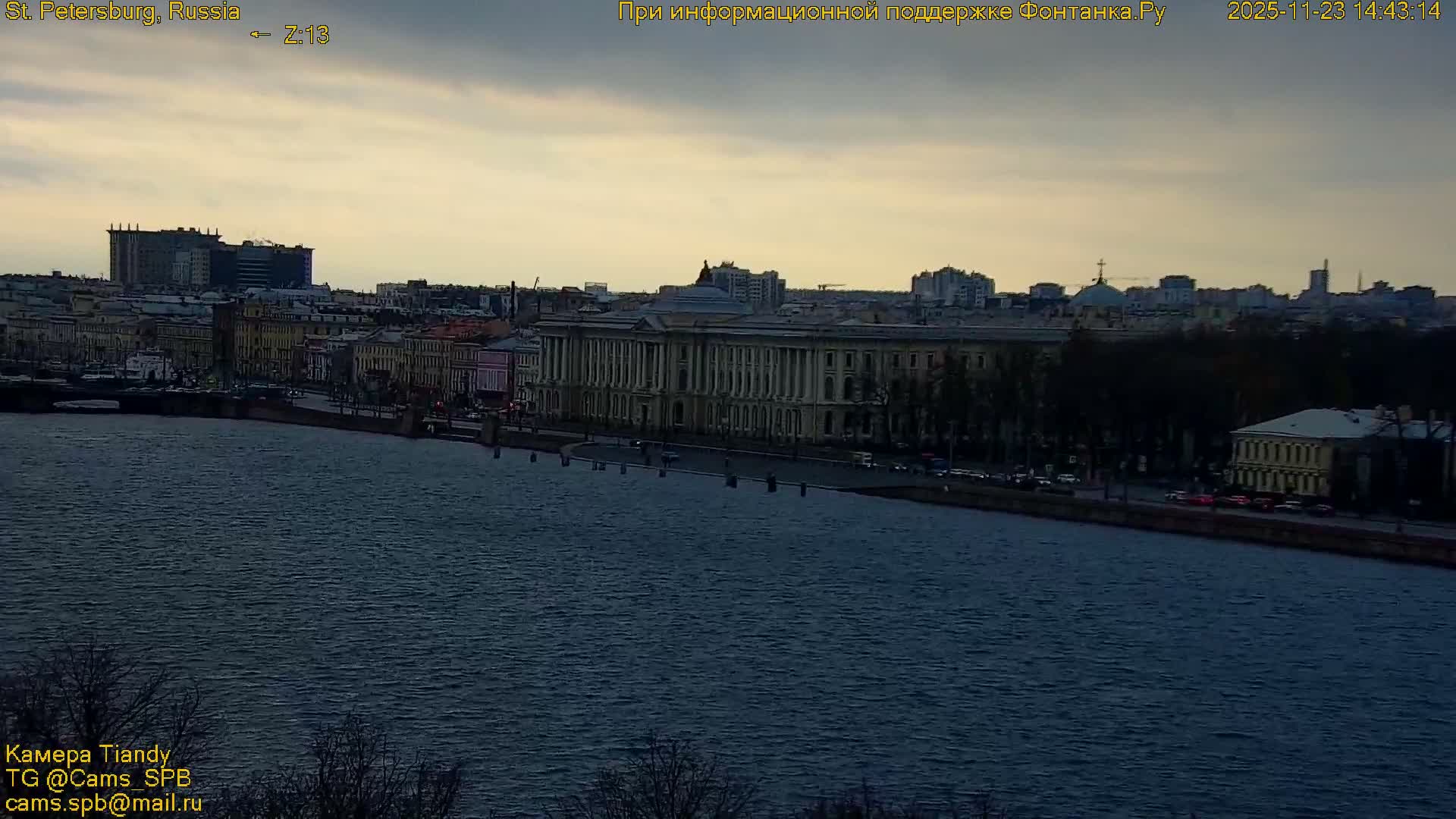 St. Petersburg, Reka Neva River Coasts Panaromic Zoom Skyline Live Cam  - Admiralteysky Okrug, Admiralteysky, Saint Petersburg, Northwestern (Severo-Zapadnyy), Russia