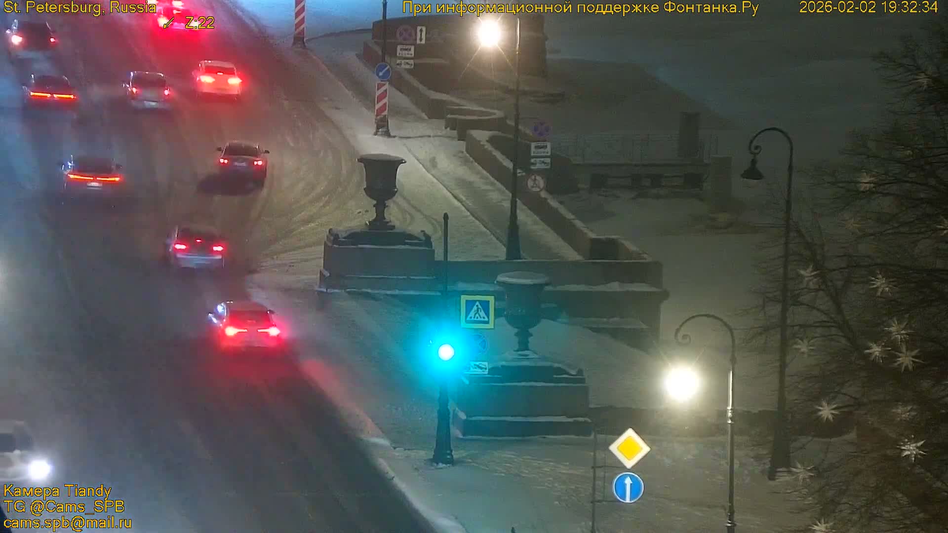 St. Petersburg, Reka Neva River Coasts Panaromic Zoom Skyline Live Cam  - Admiralteysky Okrug, Admiralteysky, Saint Petersburg, Northwestern (Severo-Zapadnyy), Russia