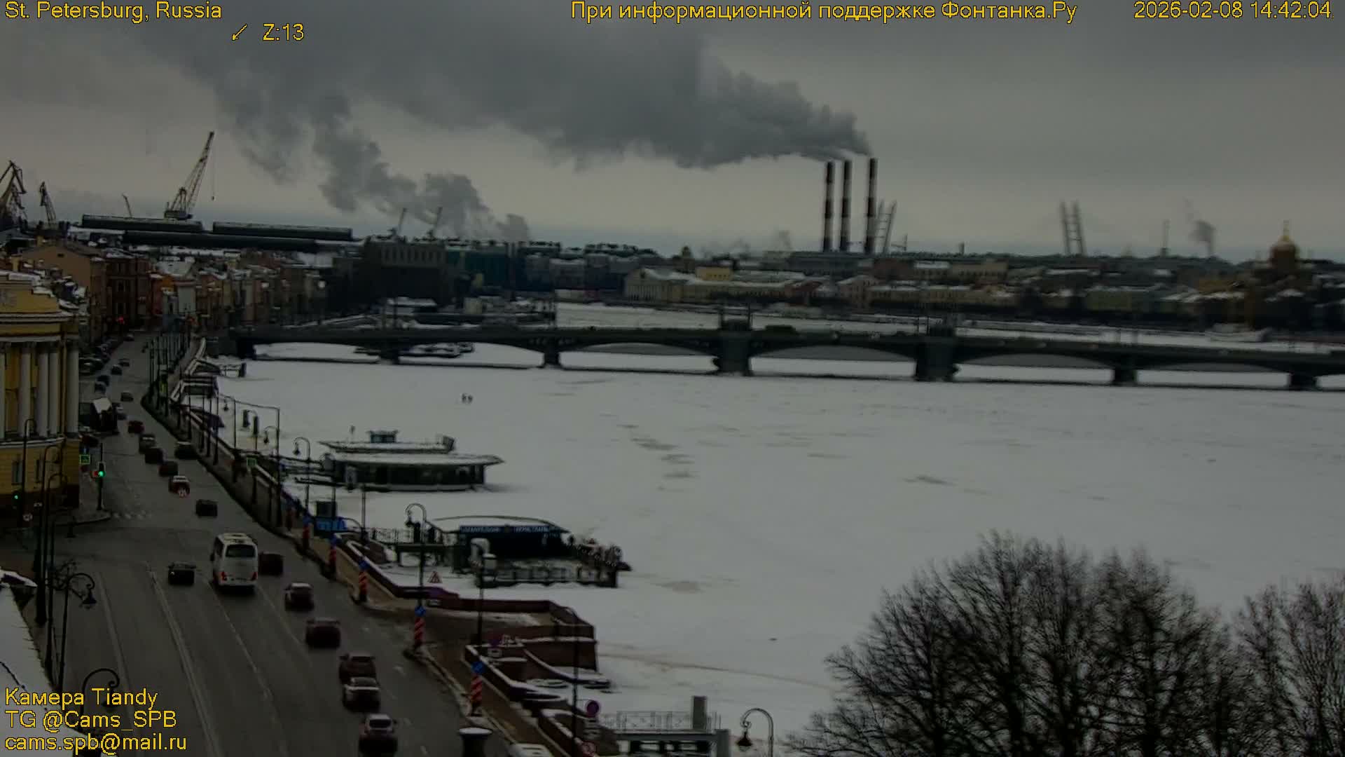 St. Petersburg, Reka Neva River Coasts Panaromic Zoom Skyline Live Cam  - Admiralteysky Okrug, Admiralteysky, Saint Petersburg, Northwestern (Severo-Zapadnyy), Russia