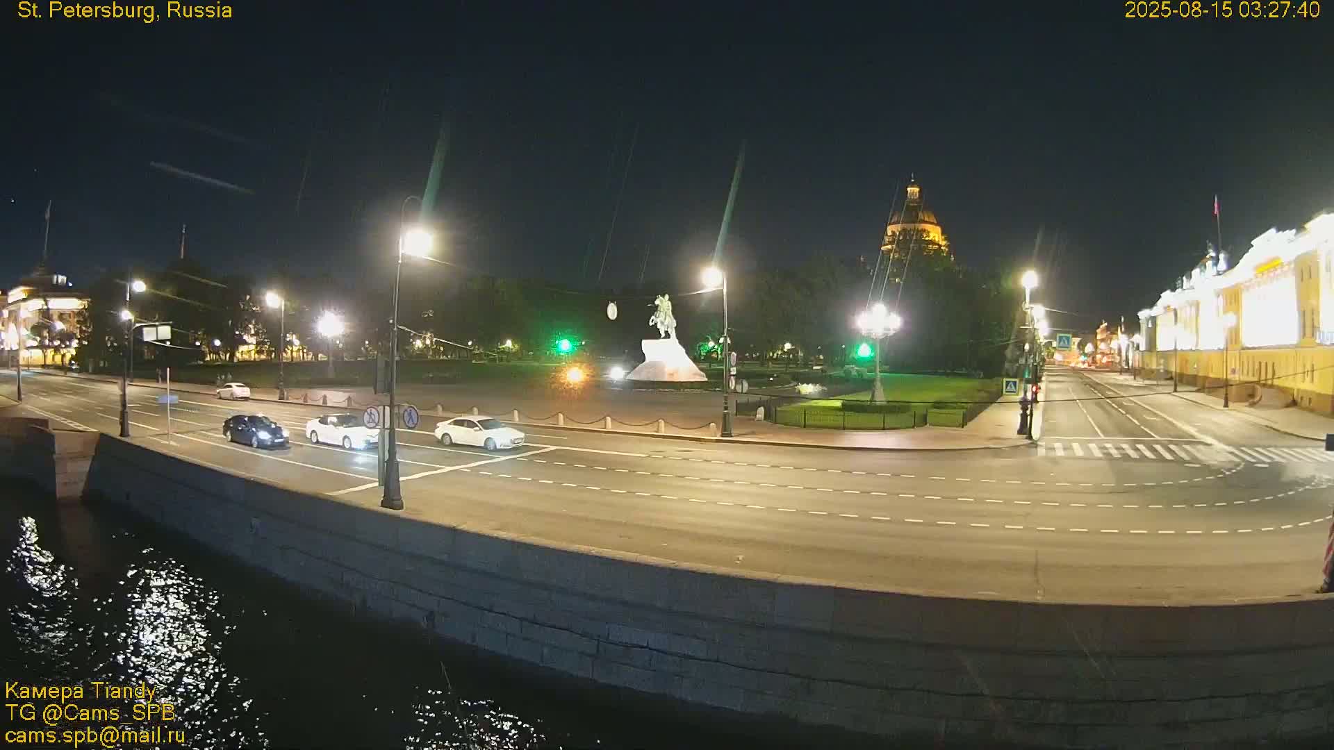 Bronze Horseman (Mednyy Vsadnik) & Saint Isaac Cathedral (Isaakiyevskiy Sobor) from Senate Square  Live Cam - Admiralteysky Okrug, Admiralteysky, Saint Petersburg, Northwestern (Severo-Zapadnyy), Russia 