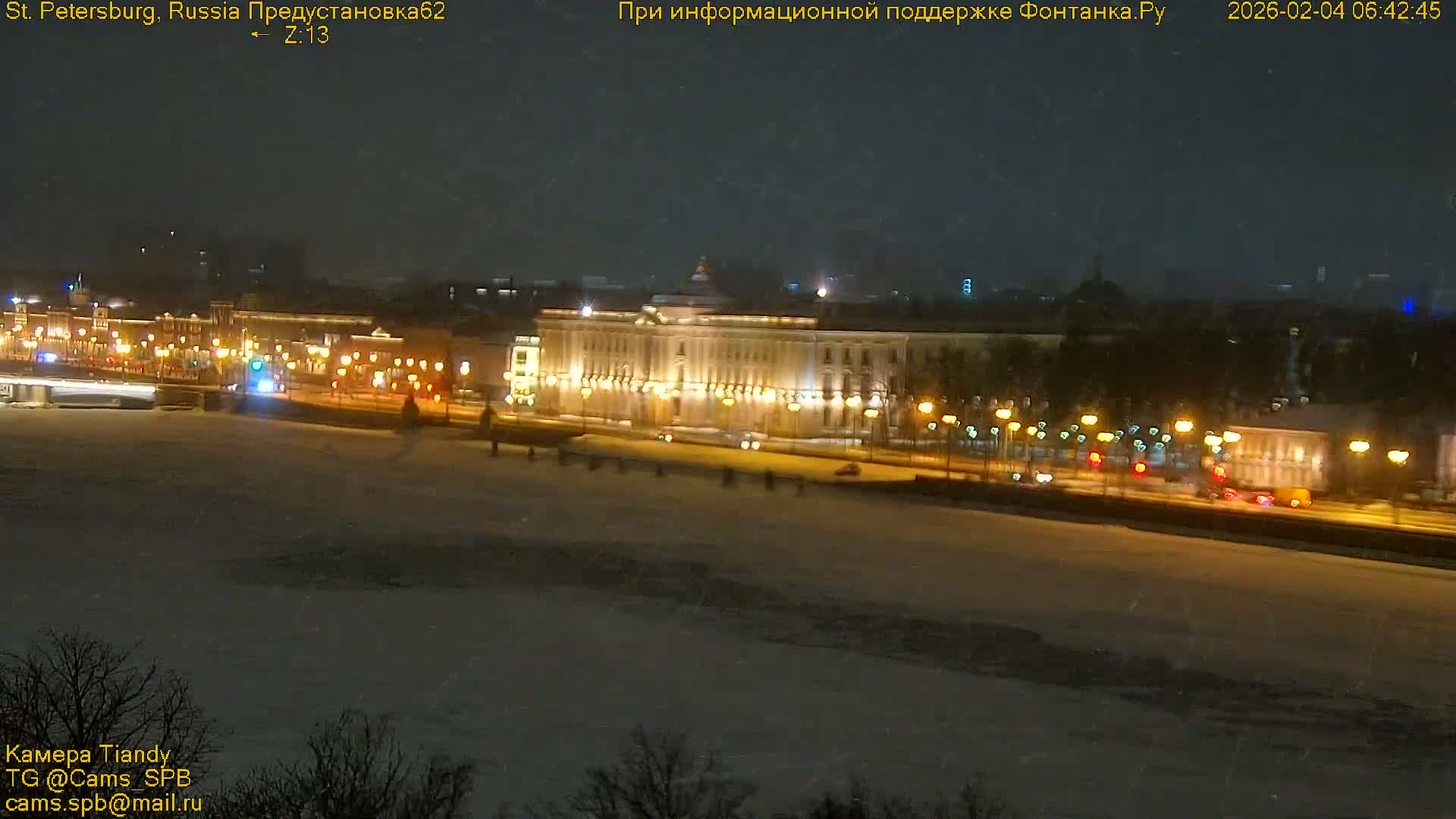 Bronze Horseman (Mednyy Vsadnik) & Saint Isaac Cathedral (Isaakiyevskiy Sobor) from Senate Square  Live Cam - Admiralteysky Okrug, Admiralteysky, Saint Petersburg, Northwestern (Severo-Zapadnyy), Russia 