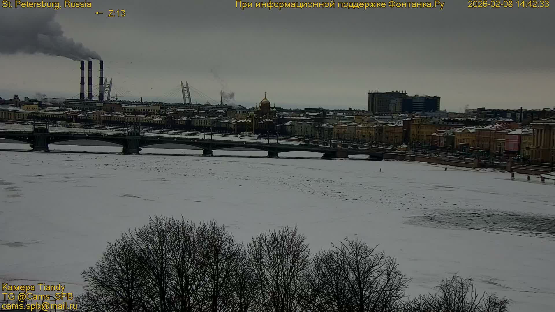 Bronze Horseman (Mednyy Vsadnik) & Saint Isaac Cathedral (Isaakiyevskiy Sobor) from Senate Square  Live Cam - Admiralteysky Okrug, Admiralteysky, Saint Petersburg, Northwestern (Severo-Zapadnyy), Russia 