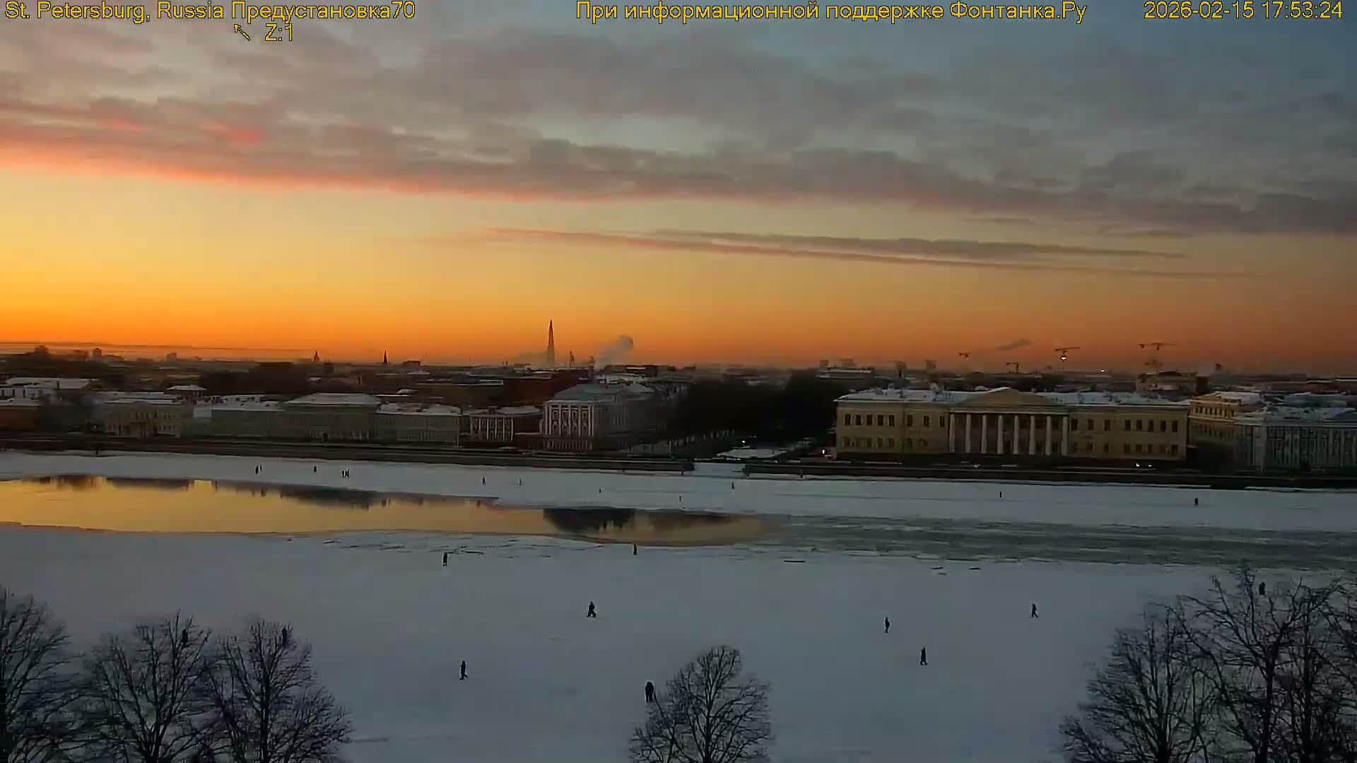 Bronze Horseman (Mednyy Vsadnik) & Saint Isaac Cathedral (Isaakiyevskiy Sobor) from Senate Square  Live Cam - Admiralteysky Okrug, Admiralteysky, Saint Petersburg, Northwestern (Severo-Zapadnyy), Russia 