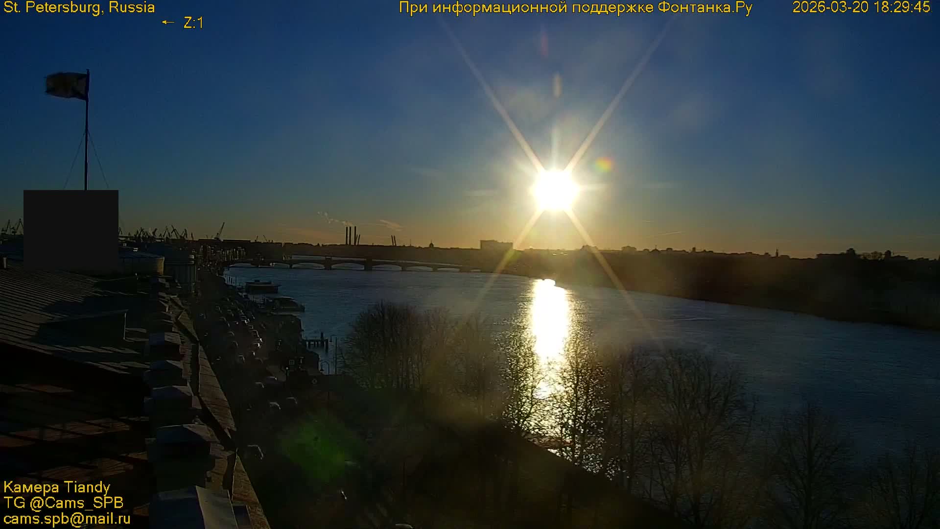 Bronze Horseman (Mednyy Vsadnik) & Saint Isaac Cathedral (Isaakiyevskiy Sobor) from Senate Square  Live Cam - Admiralteysky Okrug, Admiralteysky, Saint Petersburg, Northwestern (Severo-Zapadnyy), Russia 