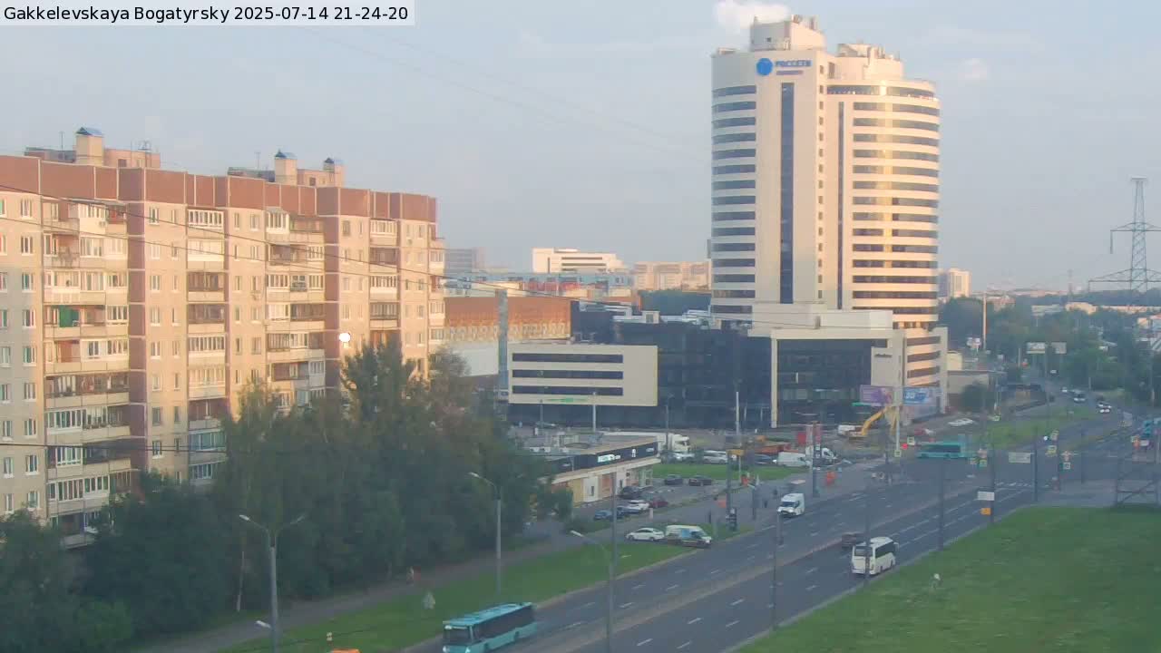 Gakkelevskaya Street / Bogatyrsky Avenue Junction Live Cam - Yuntolovo, Primorsky, Saint Petersburg, Northwestern (Severo-Zapadnyy), Russia