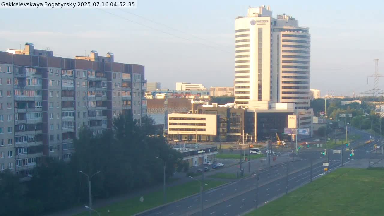 Gakkelevskaya Street / Bogatyrsky Avenue Junction Live Cam - Yuntolovo, Primorsky, Saint Petersburg, Northwestern (Severo-Zapadnyy), Russia