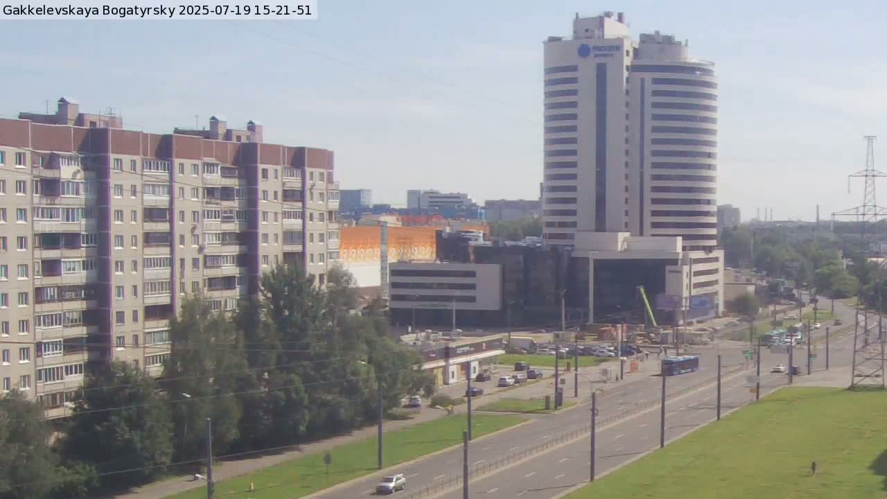 Gakkelevskaya Street / Bogatyrsky Avenue Junction Live Cam - Yuntolovo, Primorsky, Saint Petersburg, Northwestern (Severo-Zapadnyy), Russia
