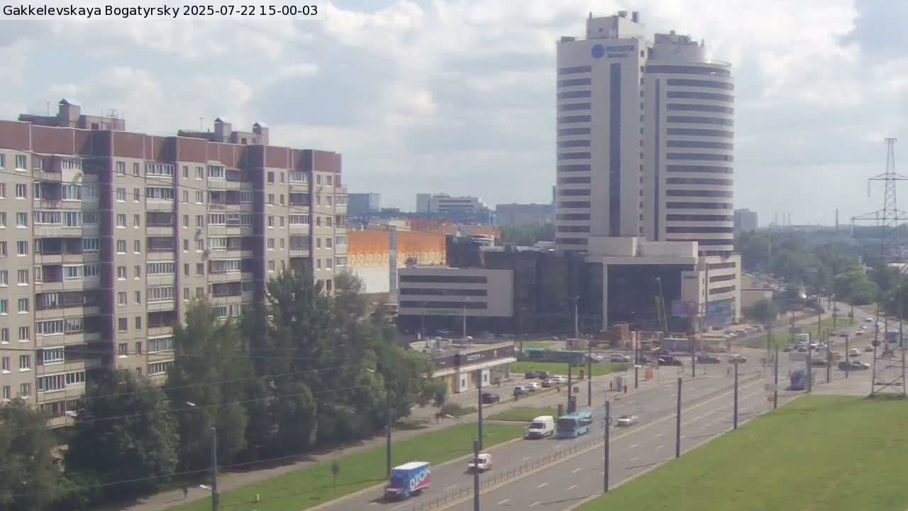 Gakkelevskaya Street / Bogatyrsky Avenue Junction Live Cam - Yuntolovo, Primorsky, Saint Petersburg, Northwestern (Severo-Zapadnyy), Russia