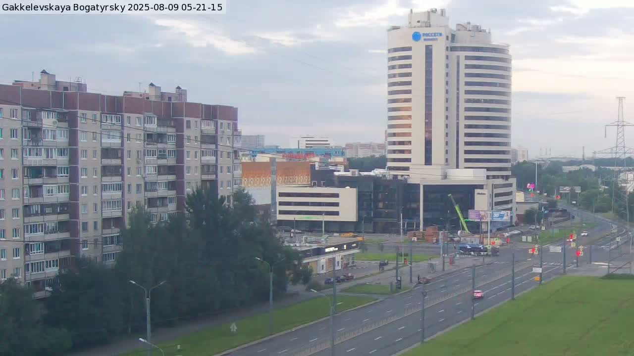 Gakkelevskaya Street / Bogatyrsky Avenue Junction Live Cam - Yuntolovo, Primorsky, Saint Petersburg, Northwestern (Severo-Zapadnyy), Russia
