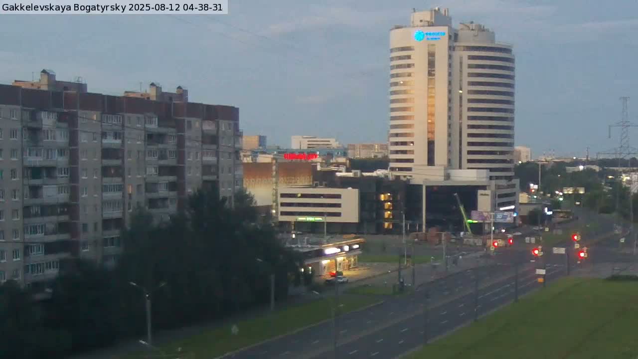 Gakkelevskaya Street / Bogatyrsky Avenue Junction Live Cam - Yuntolovo, Primorsky, Saint Petersburg, Northwestern (Severo-Zapadnyy), Russia