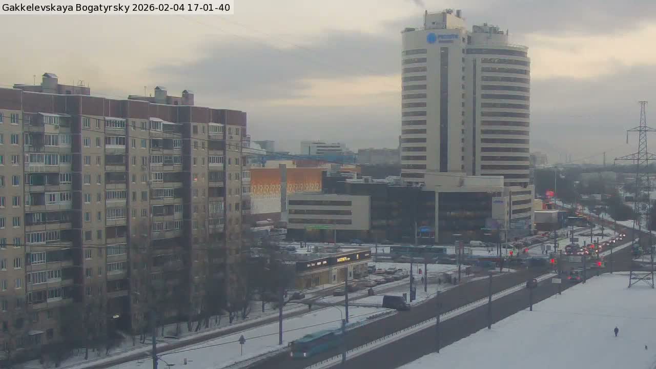 Gakkelevskaya Street / Bogatyrsky Avenue Junction Live Cam - Yuntolovo, Primorsky, Saint Petersburg, Northwestern (Severo-Zapadnyy), Russia