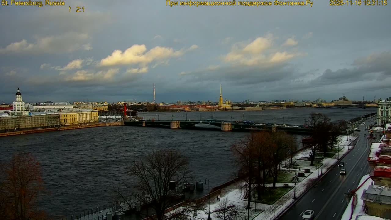 Reka Neva River Shipspotting Live Cam - Dvortsovy, Tsentralny, Saint Petersburg, Northwestern (Severo-Zapadnyy), Russia