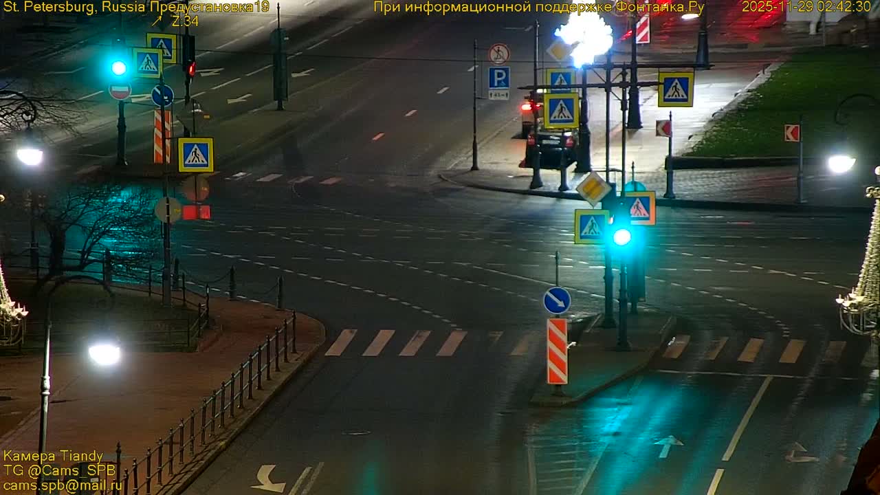 Reka Neva River Shipspotting Live Cam - Dvortsovy, Tsentralny, Saint Petersburg, Northwestern (Severo-Zapadnyy), Russia