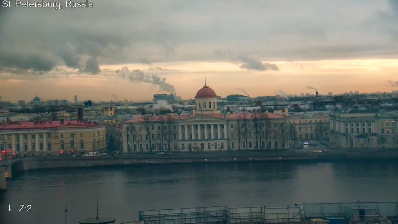 Reka Neva River Shipspotting Live Cam - Dvortsovy, Tsentralny, Saint Petersburg, Northwestern (Severo-Zapadnyy), Russia