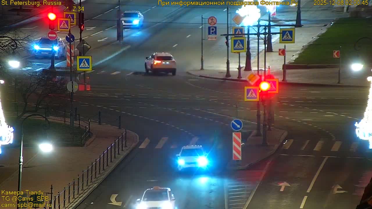 Reka Neva River Shipspotting Live Cam - Dvortsovy, Tsentralny, Saint Petersburg, Northwestern (Severo-Zapadnyy), Russia