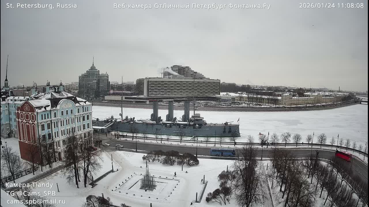 Reka Neva River Shipspotting Live Cam - Dvortsovy, Tsentralny, Saint Petersburg, Northwestern (Severo-Zapadnyy), Russia