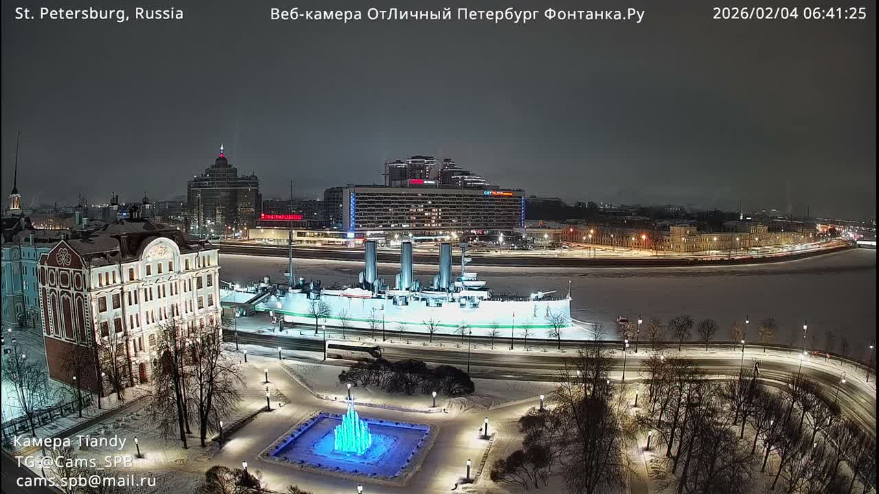 Reka Neva River Shipspotting Live Cam - Dvortsovy, Tsentralny, Saint Petersburg, Northwestern (Severo-Zapadnyy), Russia