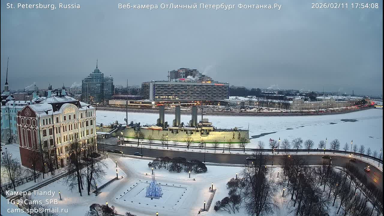 Reka Neva River Shipspotting Live Cam - Dvortsovy, Tsentralny, Saint Petersburg, Northwestern (Severo-Zapadnyy), Russia