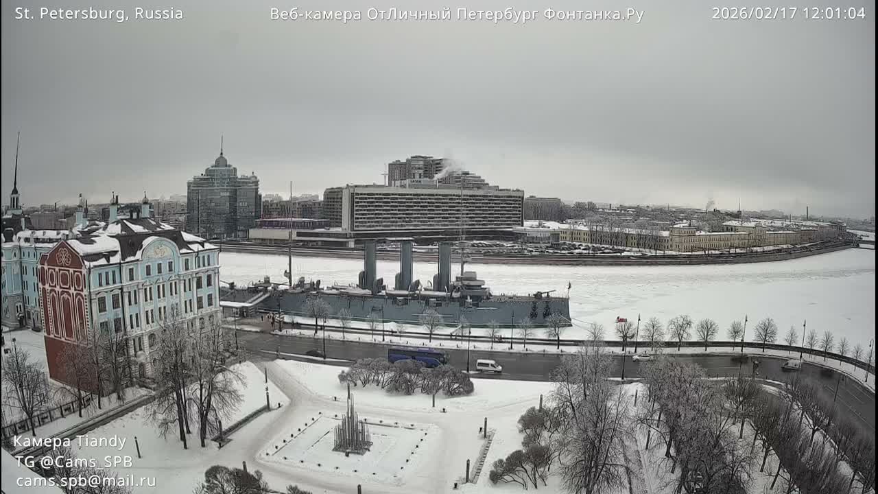 Reka Neva River Shipspotting Live Cam - Dvortsovy, Tsentralny, Saint Petersburg, Northwestern (Severo-Zapadnyy), Russia