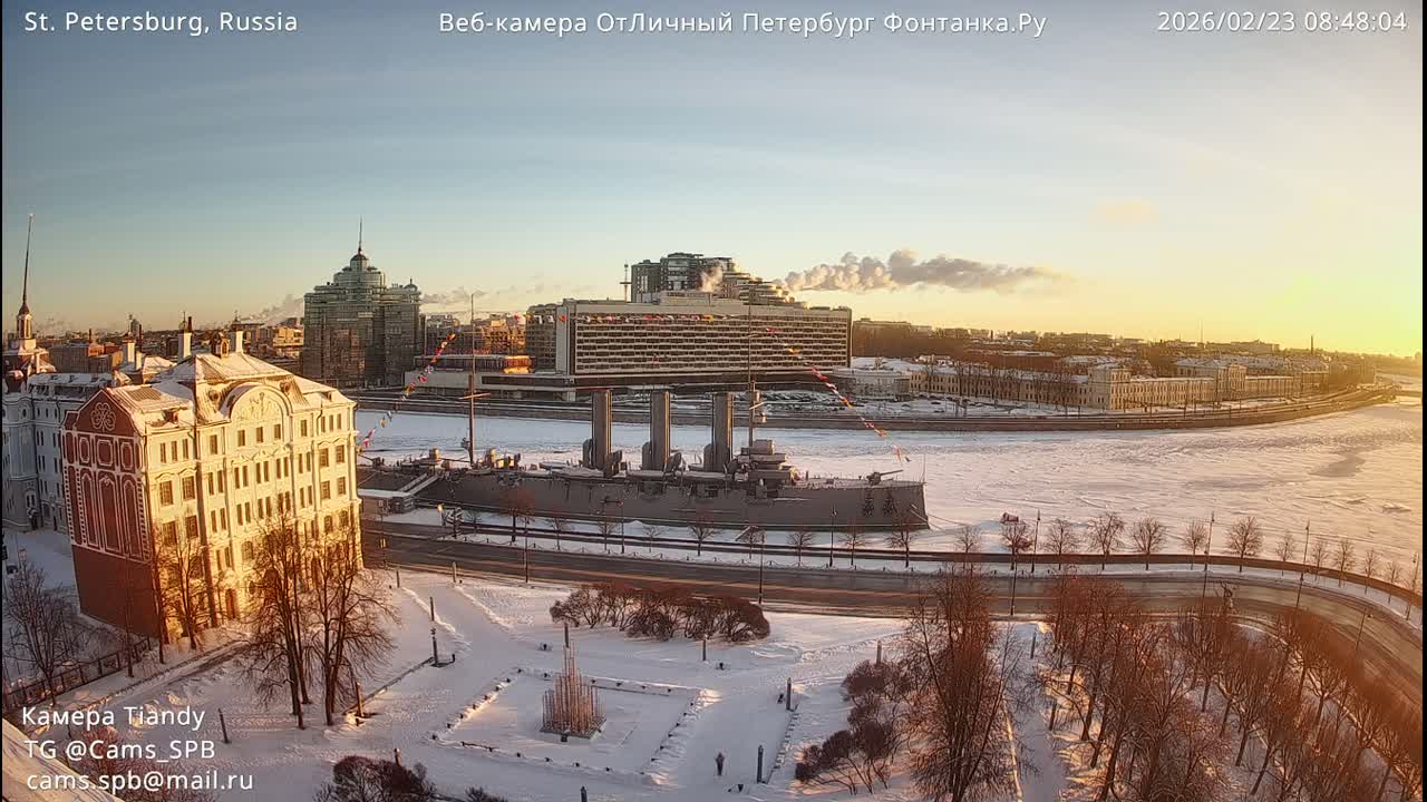 Reka Neva River Shipspotting Live Cam - Dvortsovy, Tsentralny, Saint Petersburg, Northwestern (Severo-Zapadnyy), Russia