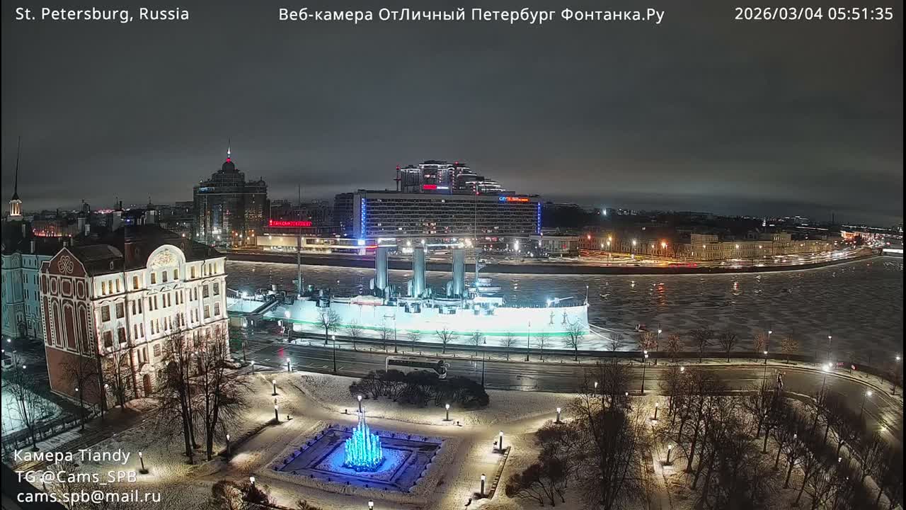Reka Neva River Shipspotting Live Cam - Dvortsovy, Tsentralny, Saint Petersburg, Northwestern (Severo-Zapadnyy), Russia
