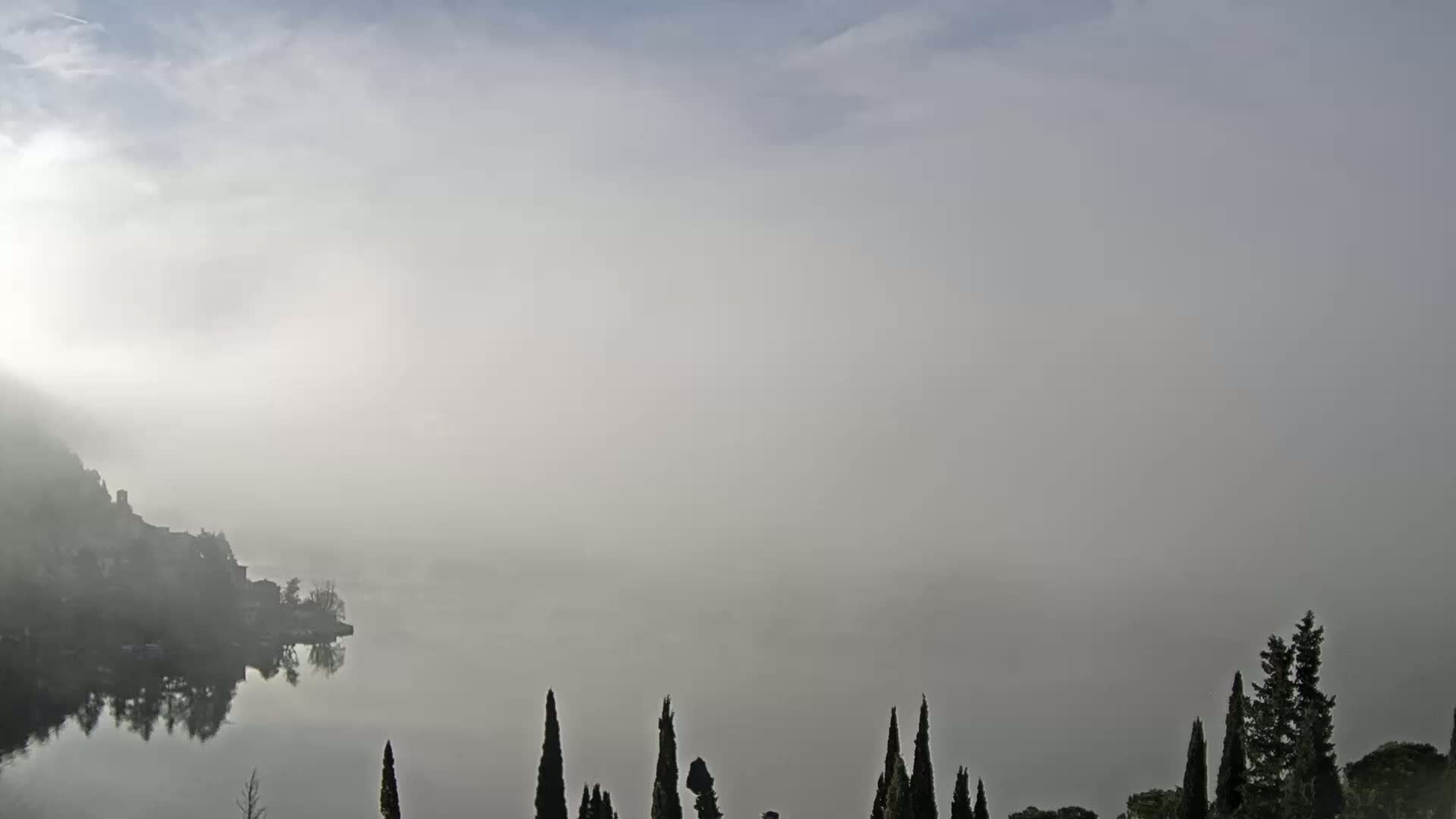 Lago di Piediluco Lake Live Cam - Terni, Umbria, Italy