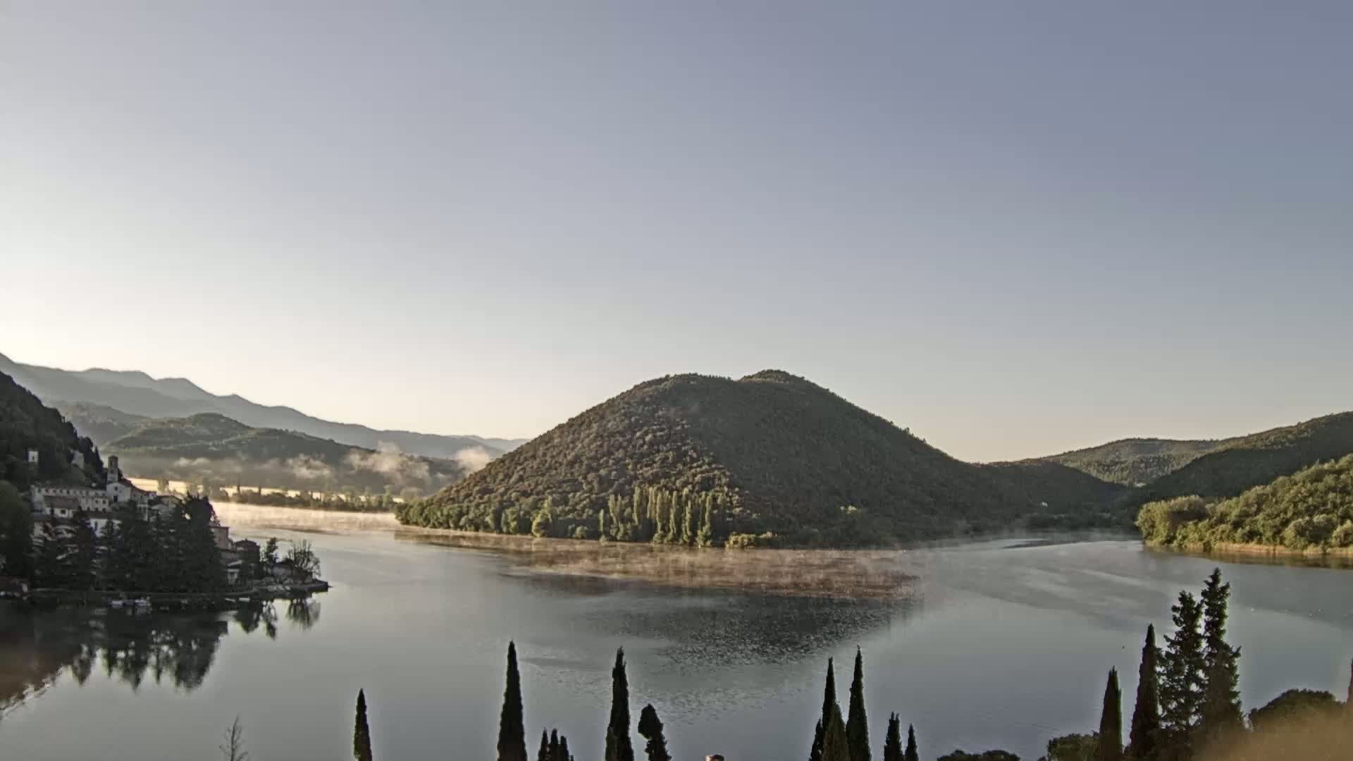 Lago di Piediluco Lake Live Cam - Terni, Umbria, Italy