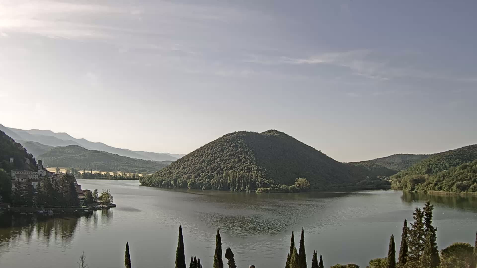 Lago di Piediluco Lake Live Cam - Terni, Umbria, Italy