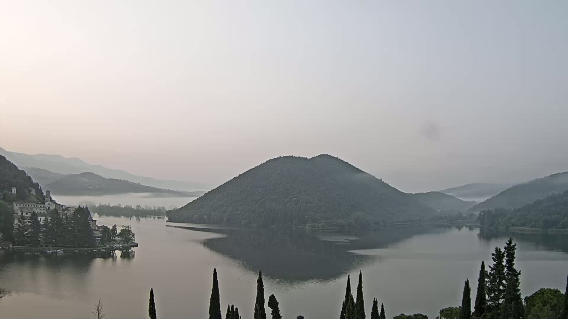 Lago di Piediluco Lake Live Cam - Terni, Umbria, Italy