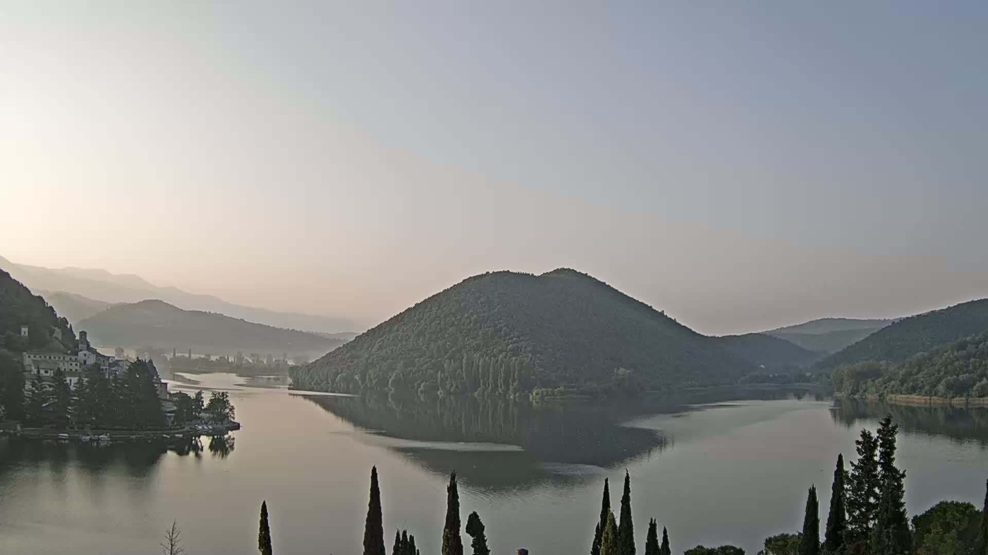 Lago di Piediluco Lake Live Cam - Terni, Umbria, Italy