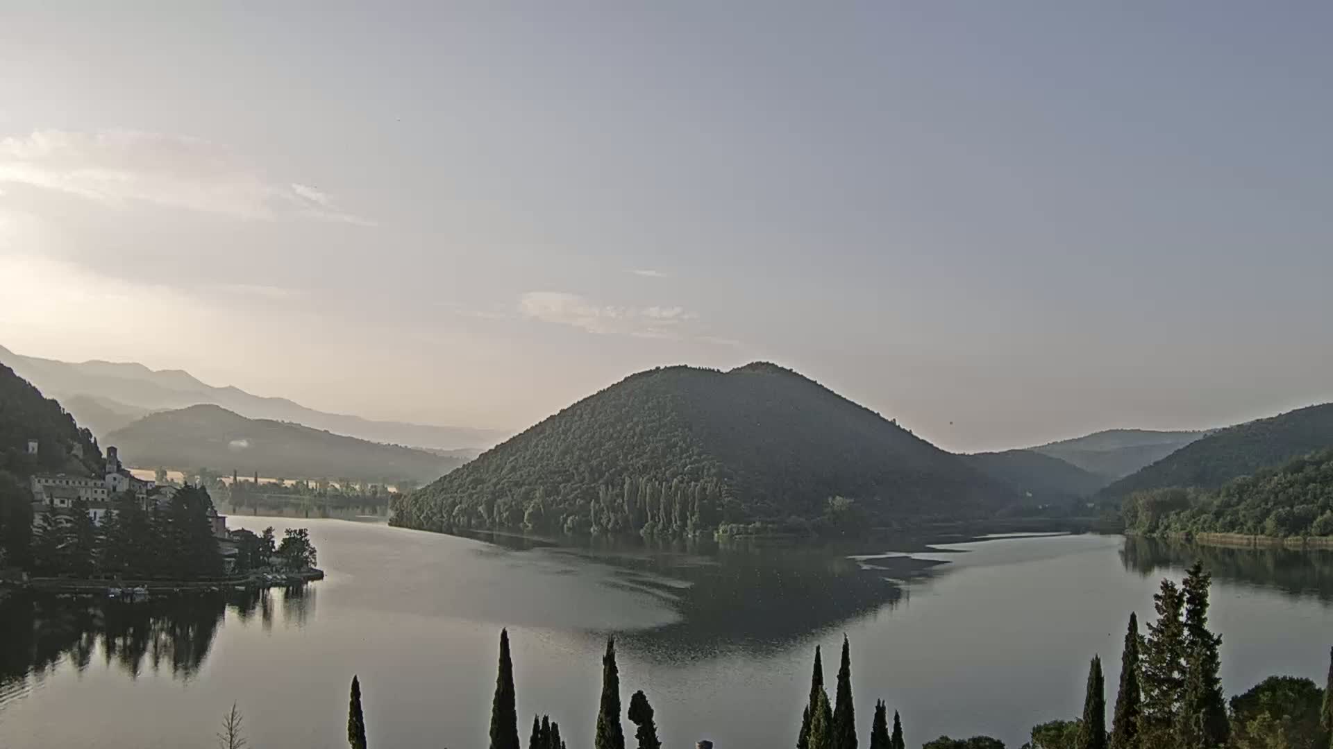 Lago di Piediluco Lake Live Cam - Terni, Umbria, Italy
