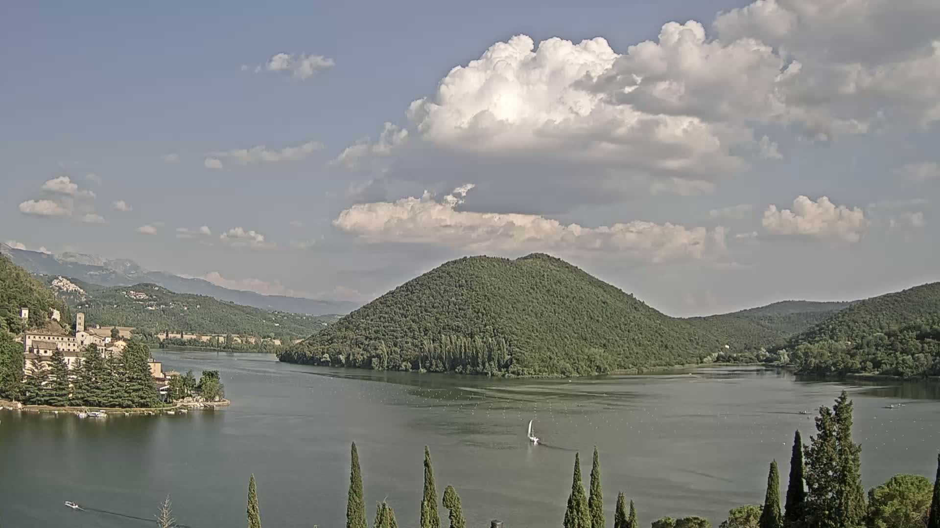Lago di Piediluco Lake Live Cam - Terni, Umbria, Italy