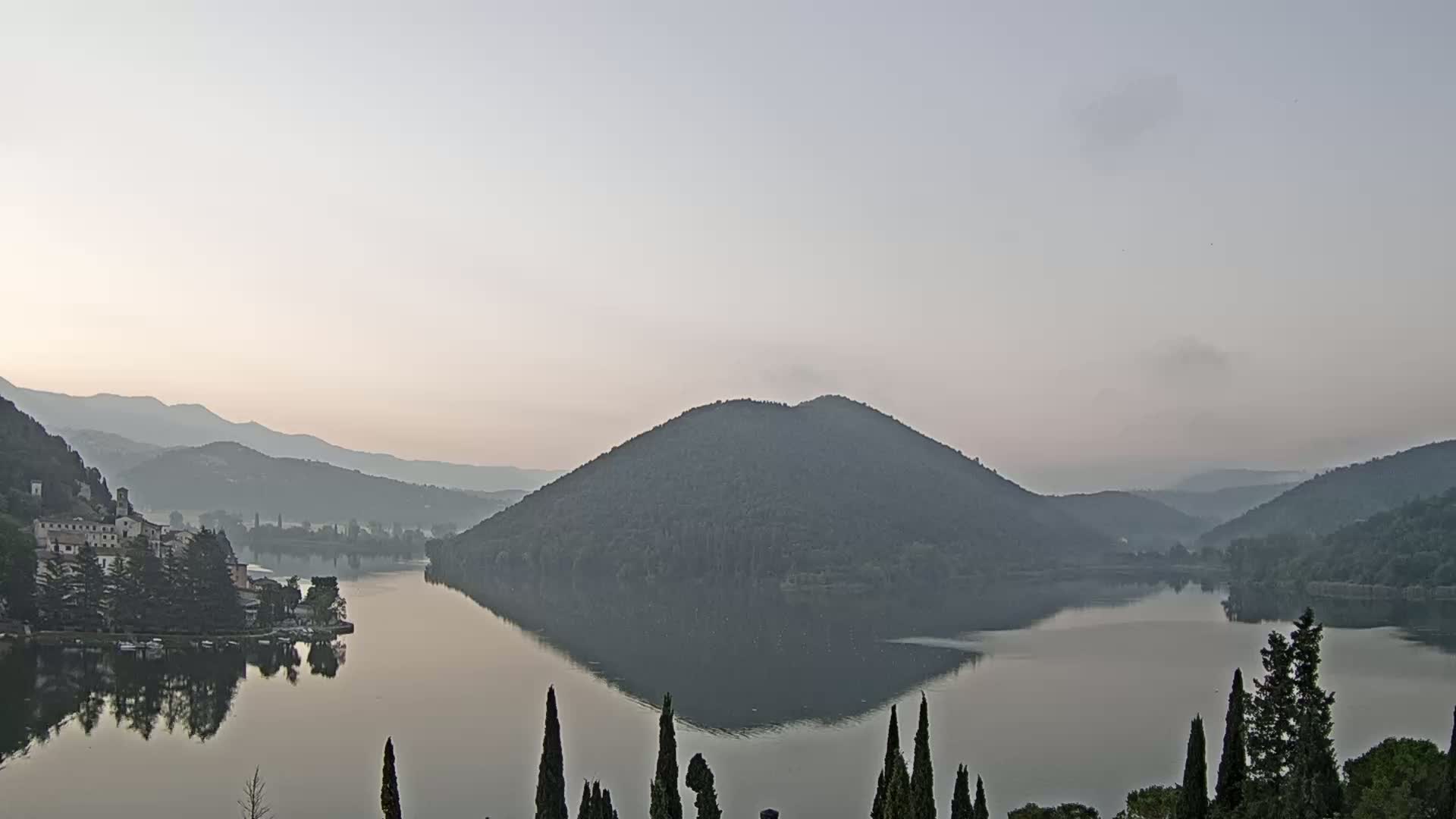 Lago di Piediluco Lake Live Cam - Terni, Umbria, Italy