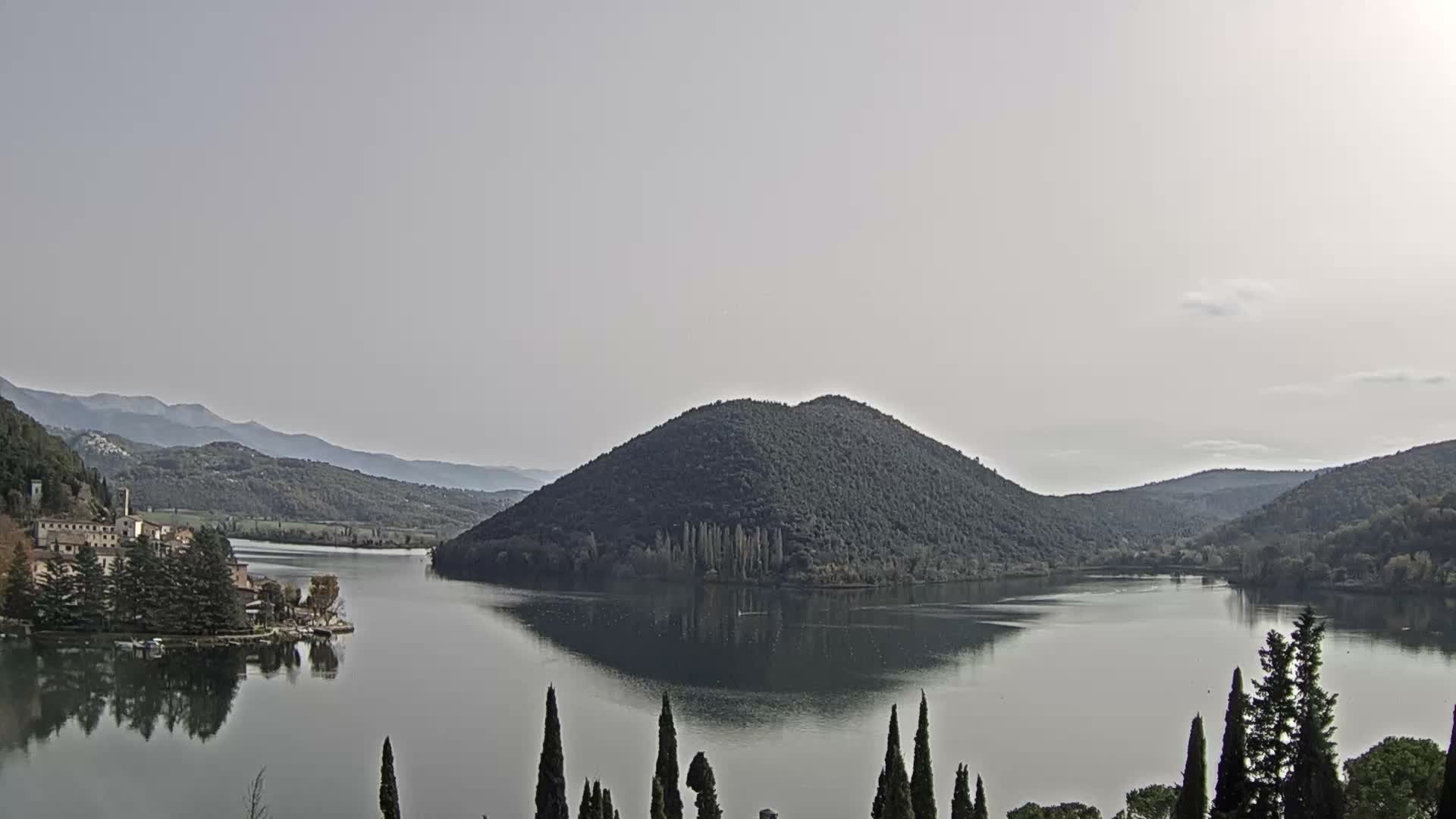 Lago di Piediluco Lake Live Cam - Terni, Umbria, Italy