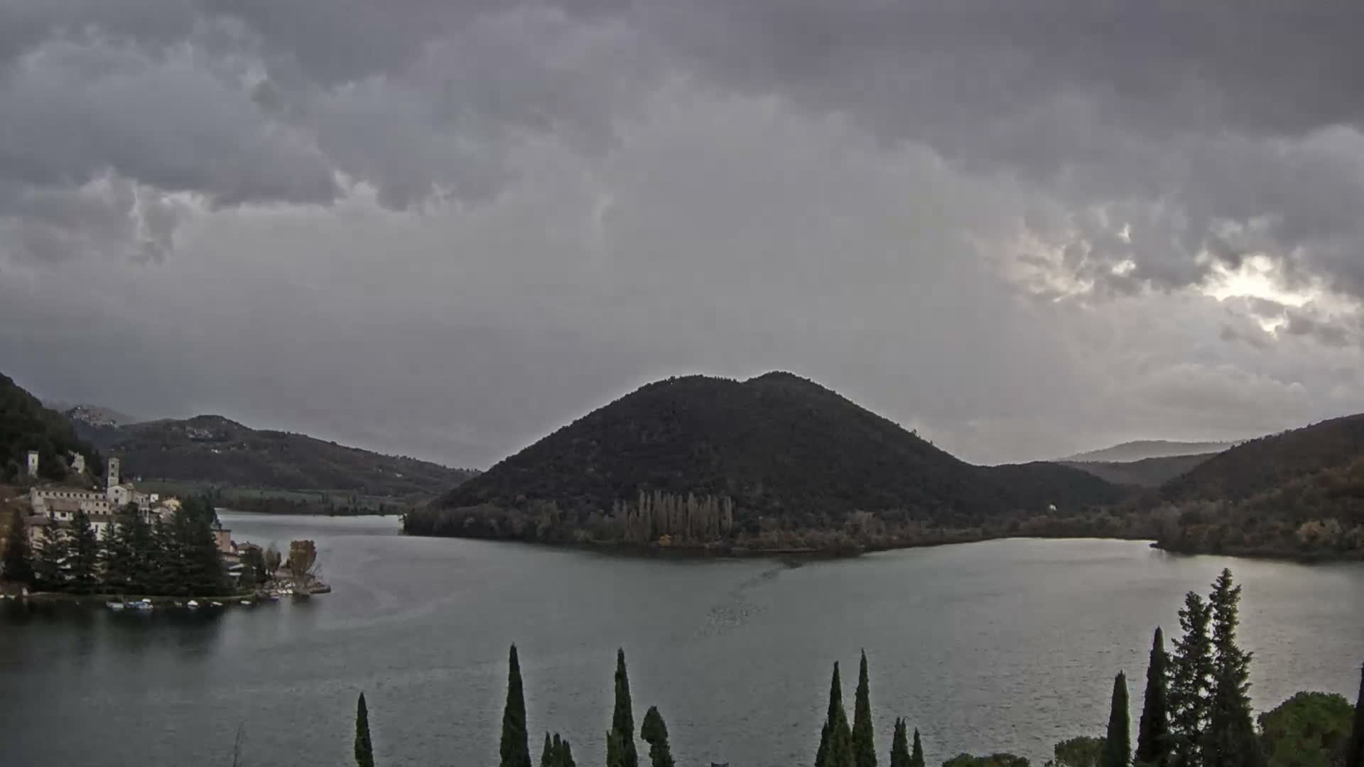 Lago di Piediluco Lake Live Cam - Terni, Umbria, Italy