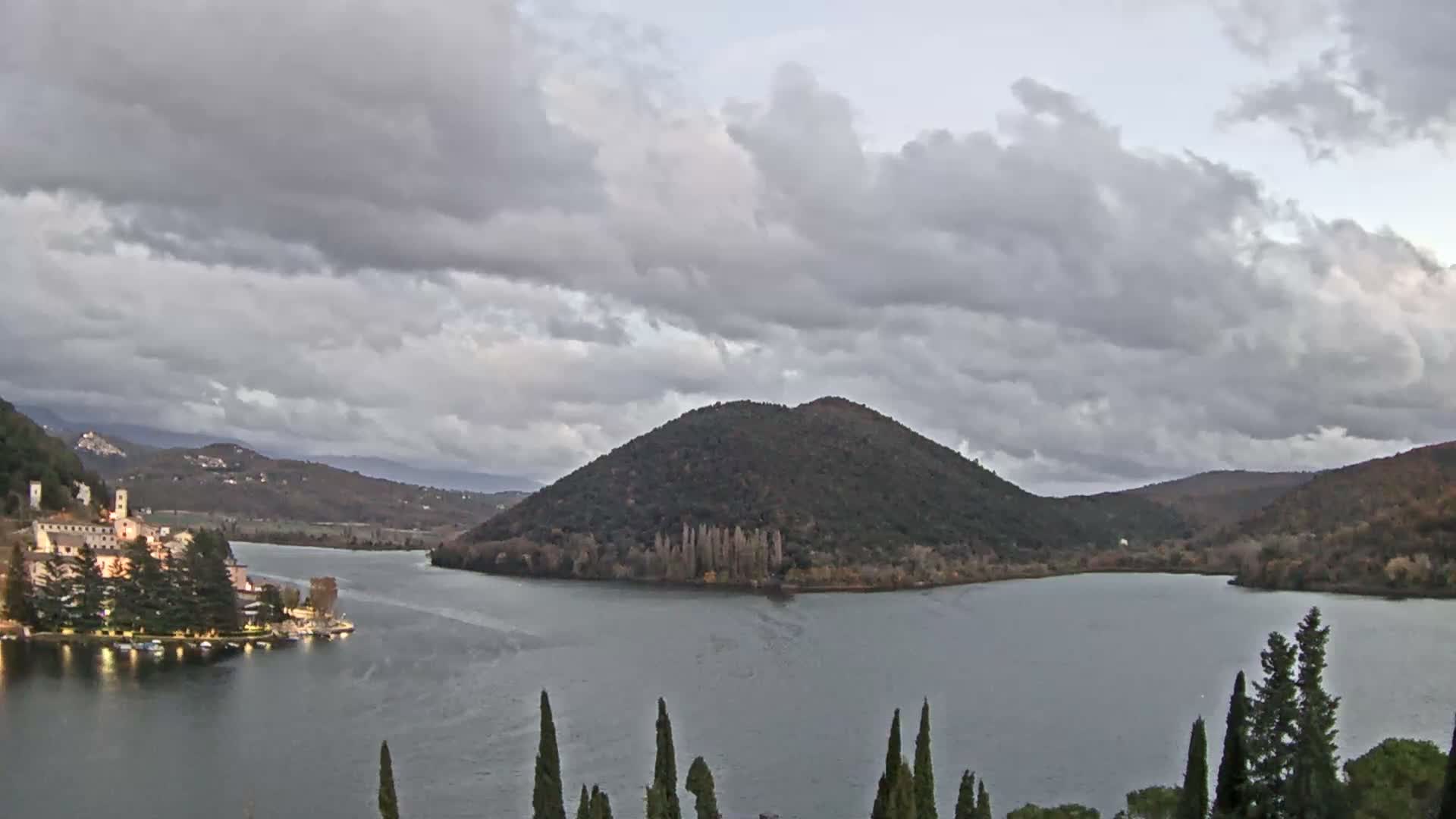 Lago di Piediluco Lake Live Cam - Terni, Umbria, Italy