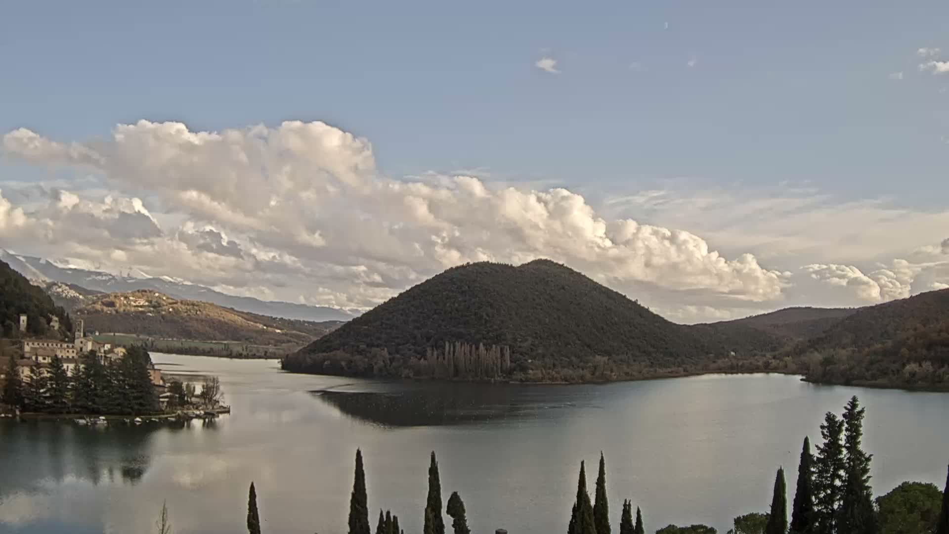 Lago di Piediluco Lake Live Cam - Terni, Umbria, Italy