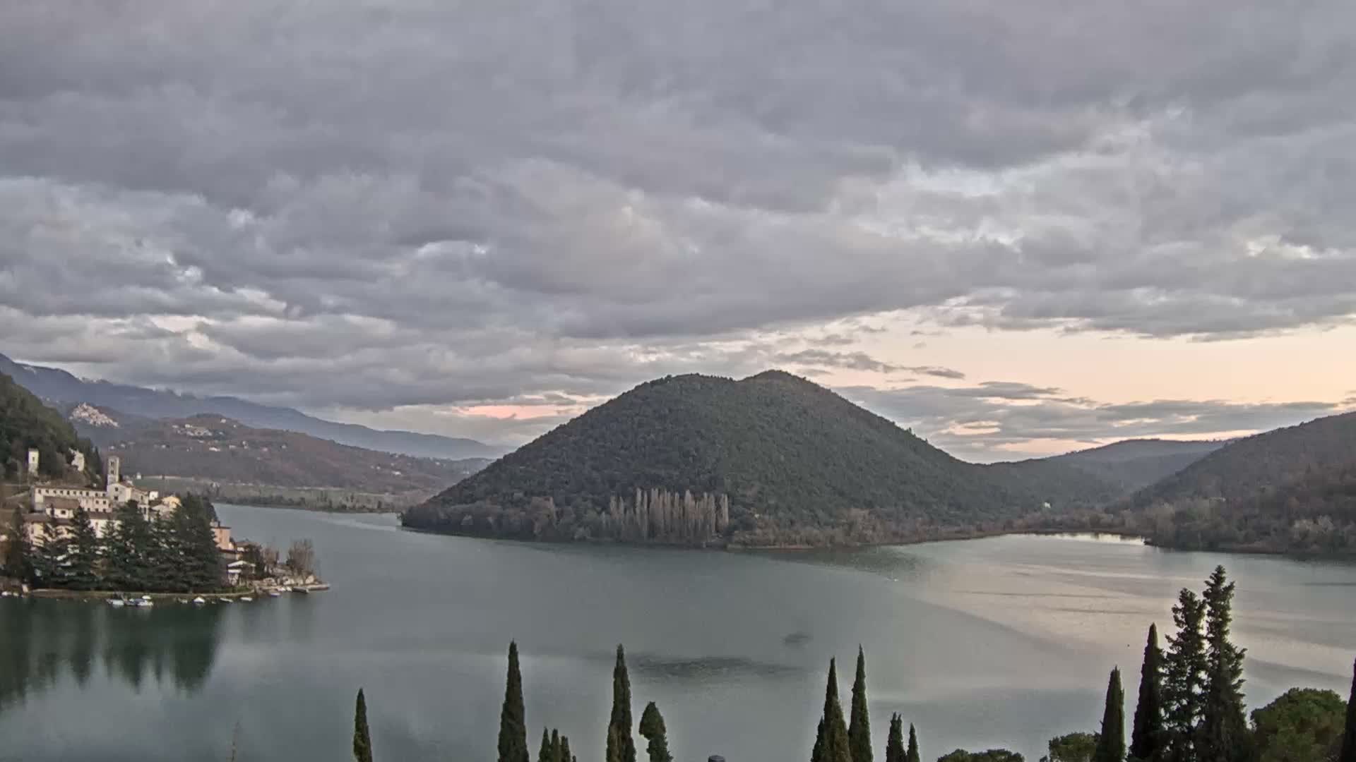 Lago di Piediluco Lake Live Cam - Terni, Umbria, Italy