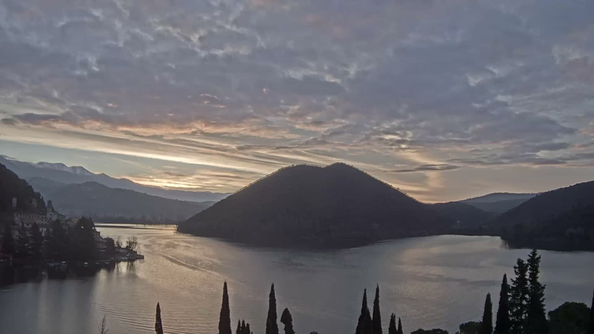Lago di Piediluco Lake Live Cam - Terni, Umbria, Italy