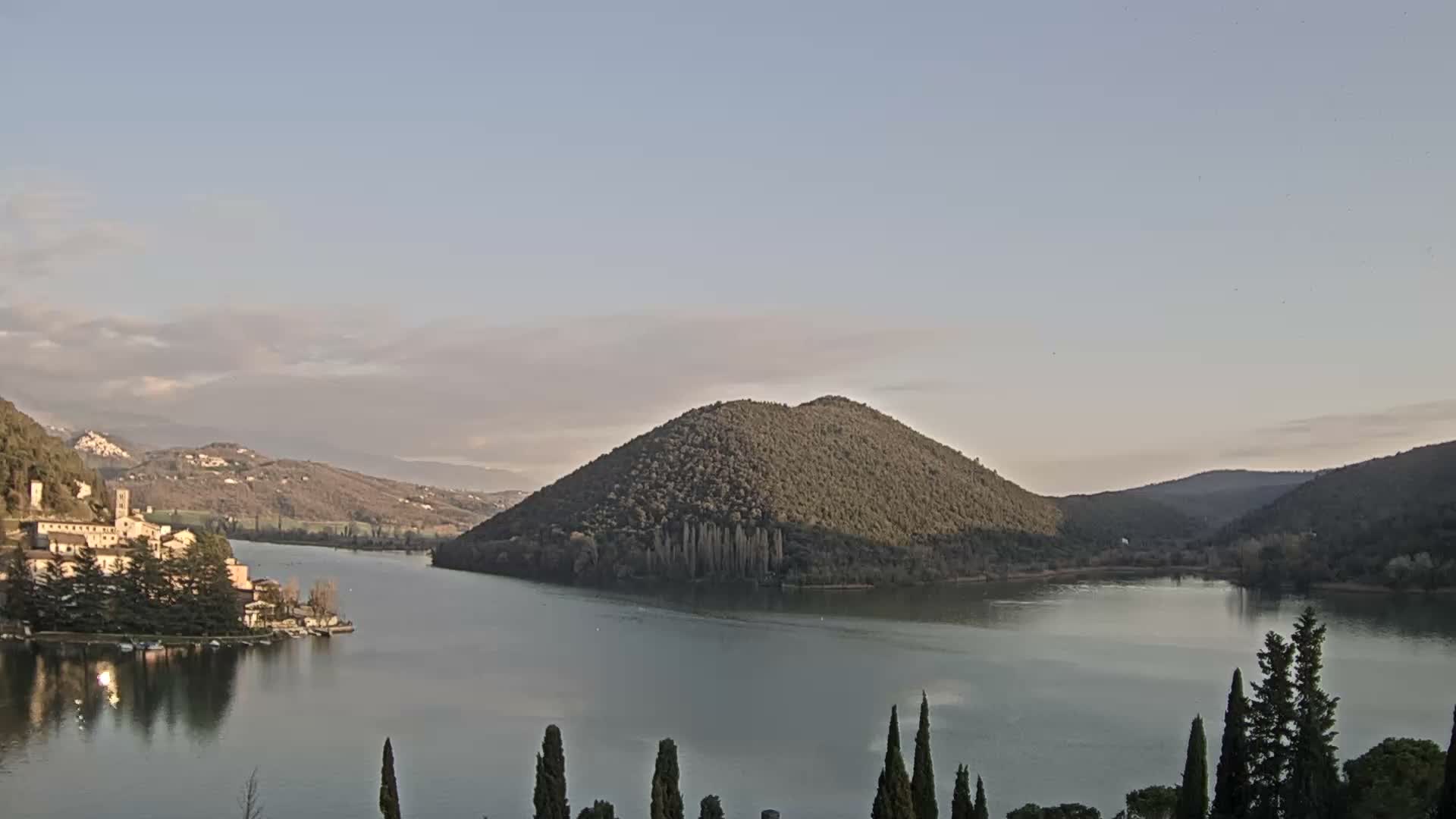 Lago di Piediluco Lake Live Cam - Terni, Umbria, Italy