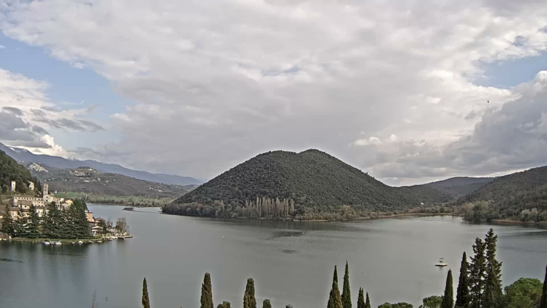 Lago di Piediluco Lake Live Cam - Terni, Umbria, Italy