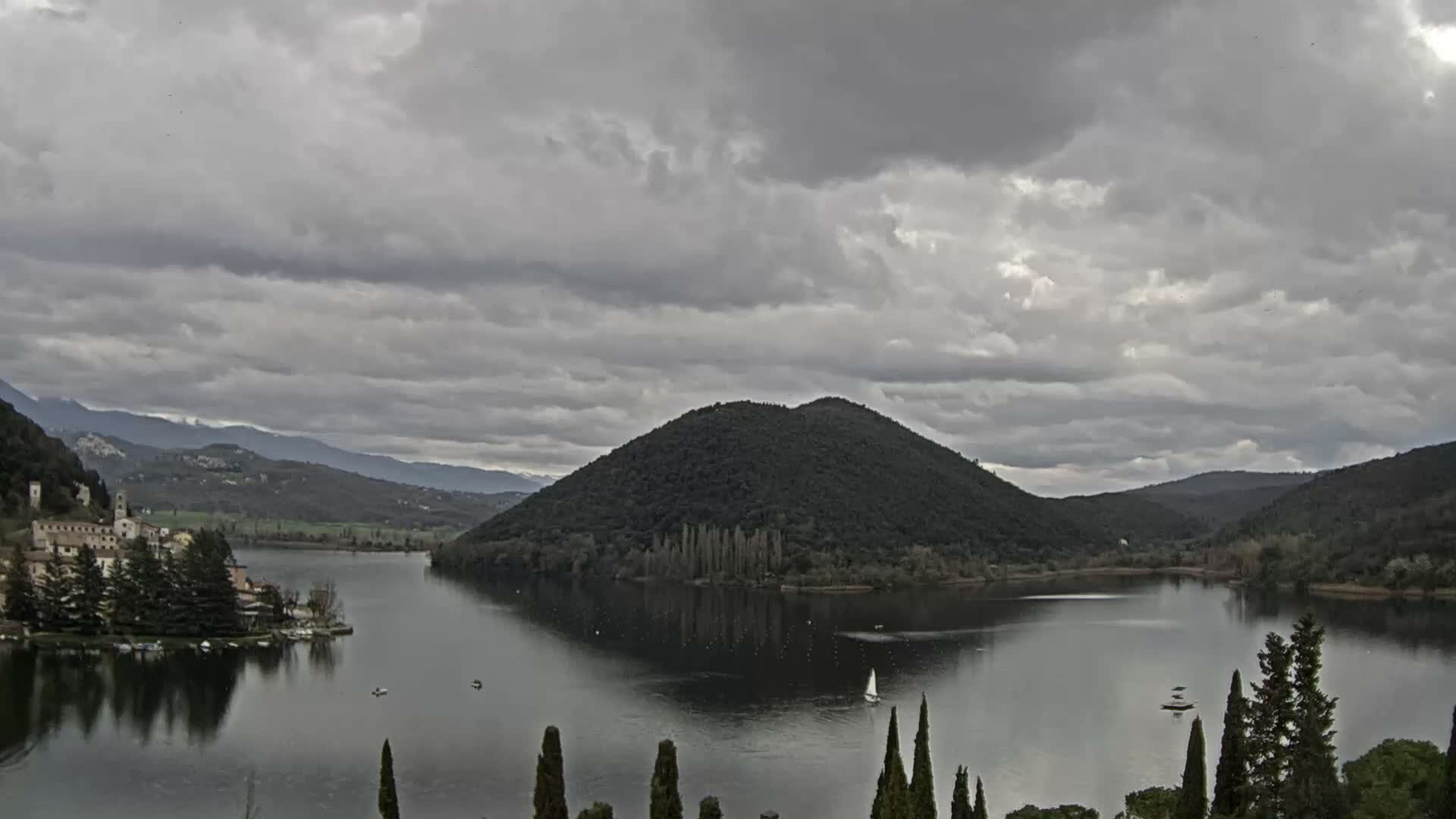 Lago di Piediluco Lake Live Cam - Terni, Umbria, Italy