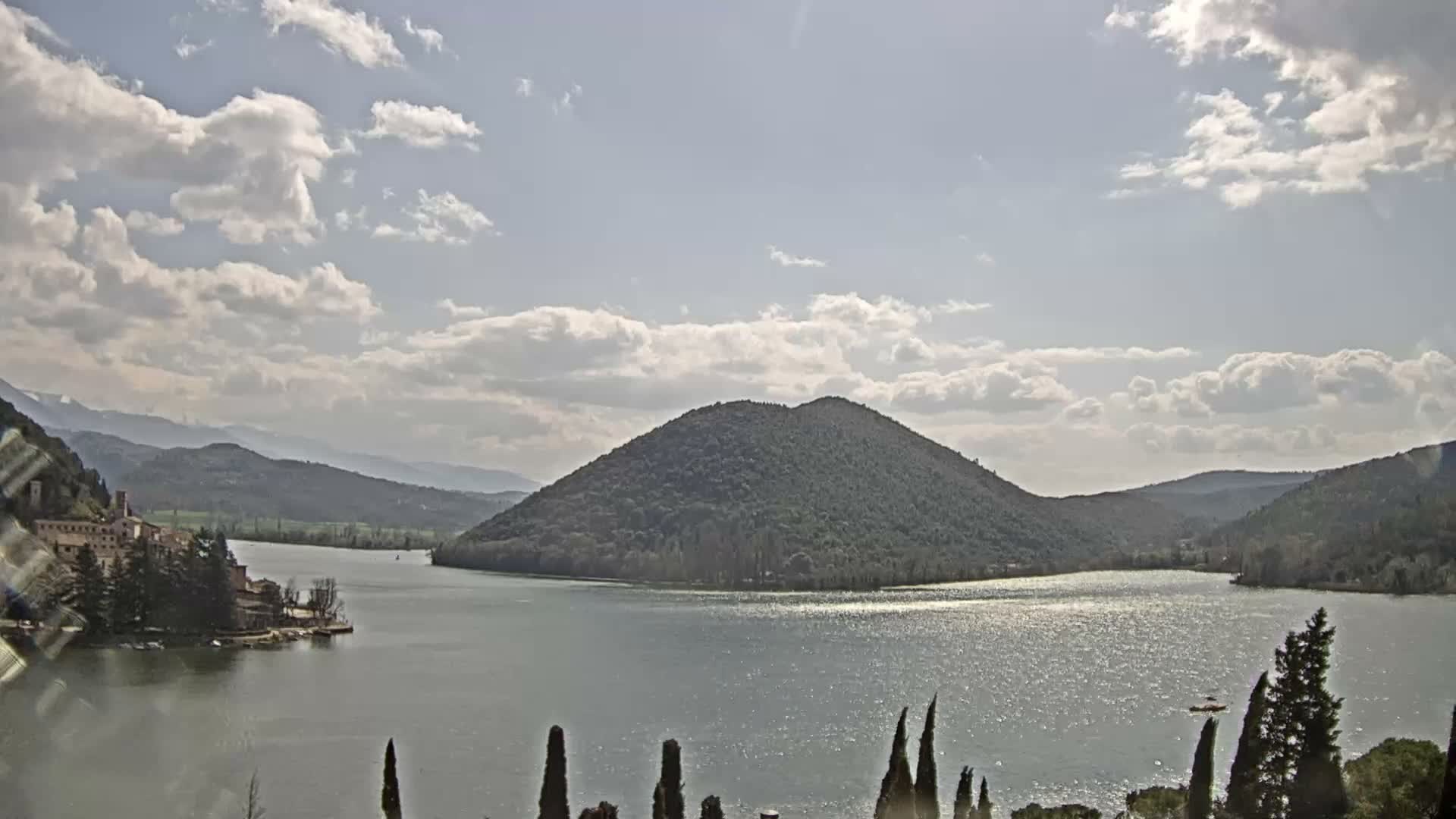 Lago di Piediluco Lake Live Cam - Terni, Umbria, Italy