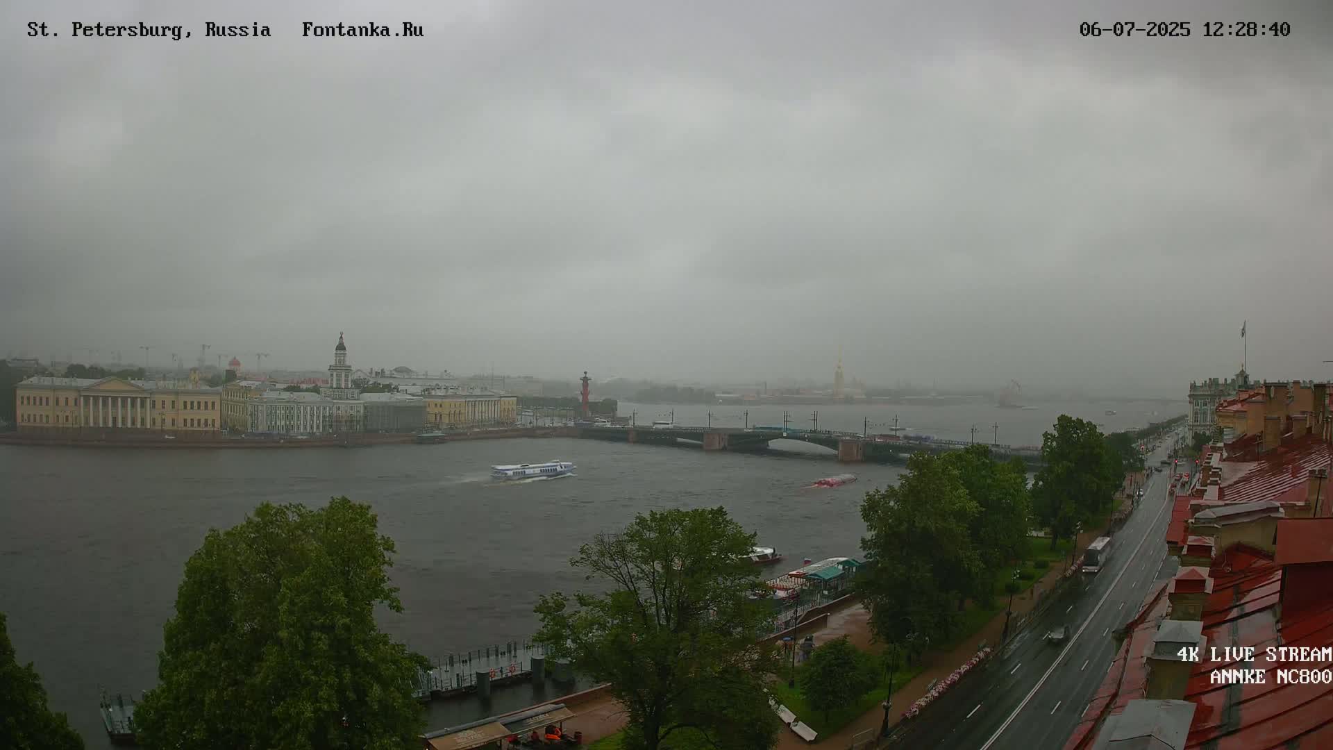 Palace Bridge (Dvortsovyy Most) Live Cam - Admiralteysky Okrug, Admiralteysky, Saint Petersburg, Northwestern (Severo-Zapadnyy), Russia