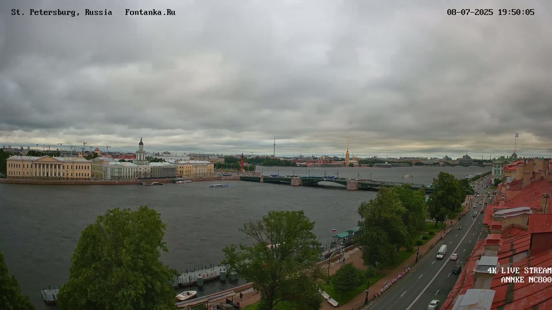 Palace Bridge (Dvortsovyy Most) Live Cam - Admiralteysky Okrug, Admiralteysky, Saint Petersburg, Northwestern (Severo-Zapadnyy), Russia