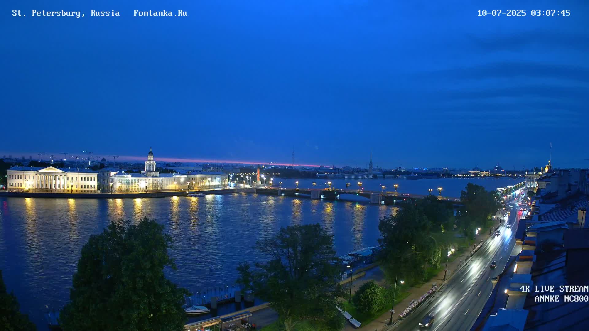 Palace Bridge (Dvortsovyy Most) Live Cam - Admiralteysky Okrug, Admiralteysky, Saint Petersburg, Northwestern (Severo-Zapadnyy), Russia