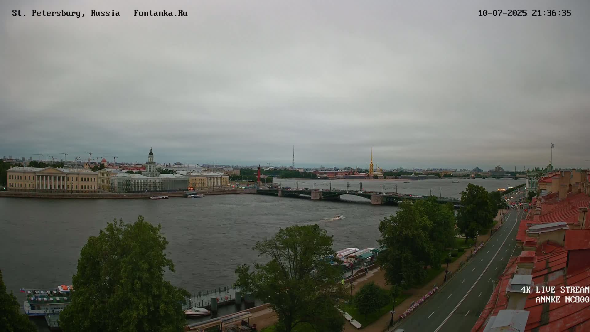 Palace Bridge (Dvortsovyy Most) Live Cam - Admiralteysky Okrug, Admiralteysky, Saint Petersburg, Northwestern (Severo-Zapadnyy), Russia