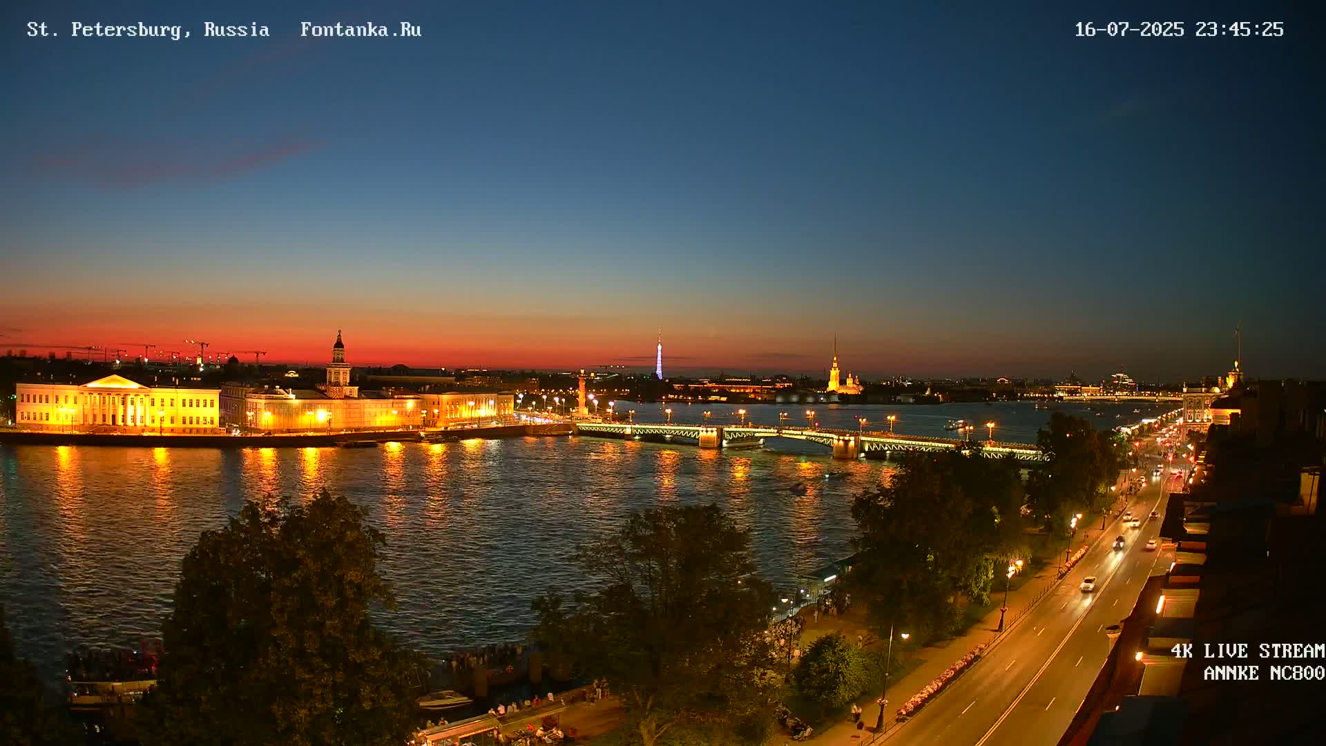 Palace Bridge (Dvortsovyy Most) Live Cam - Admiralteysky Okrug, Admiralteysky, Saint Petersburg, Northwestern (Severo-Zapadnyy), Russia