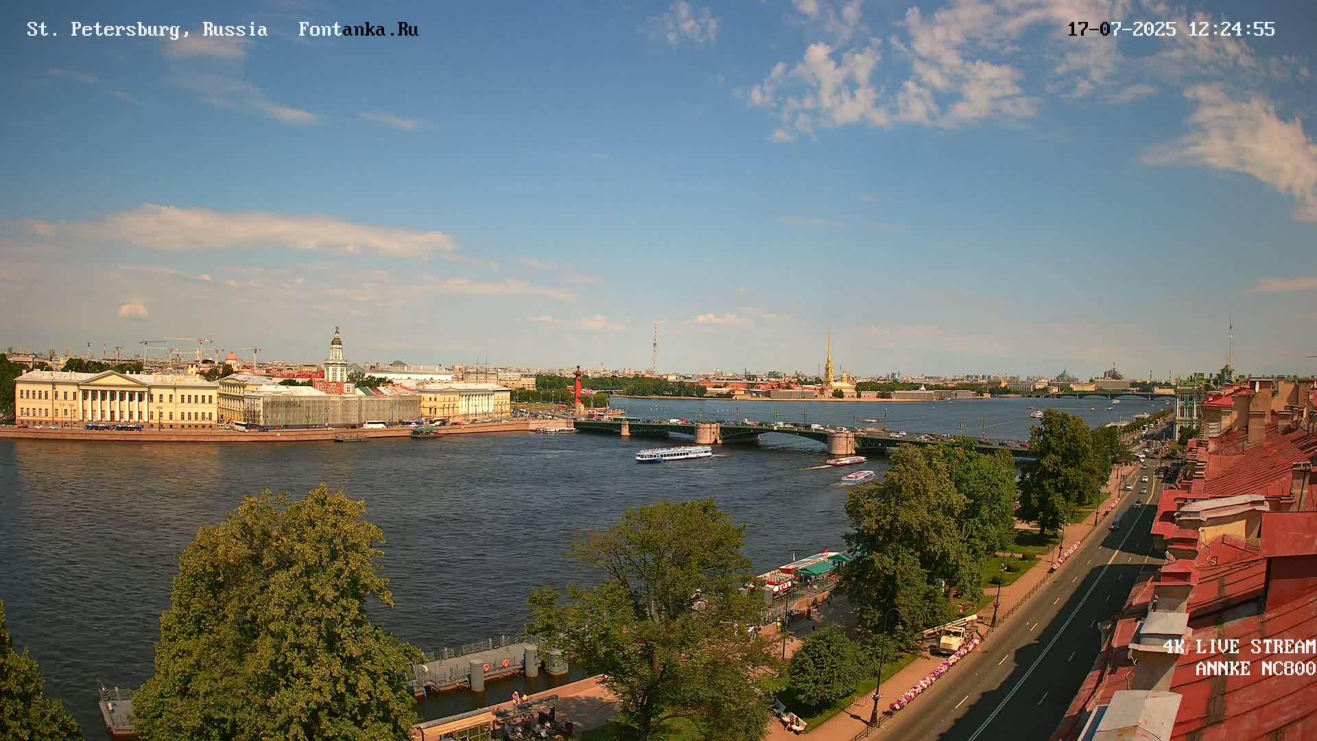 Palace Bridge (Dvortsovyy Most) Live Cam - Admiralteysky Okrug, Admiralteysky, Saint Petersburg, Northwestern (Severo-Zapadnyy), Russia